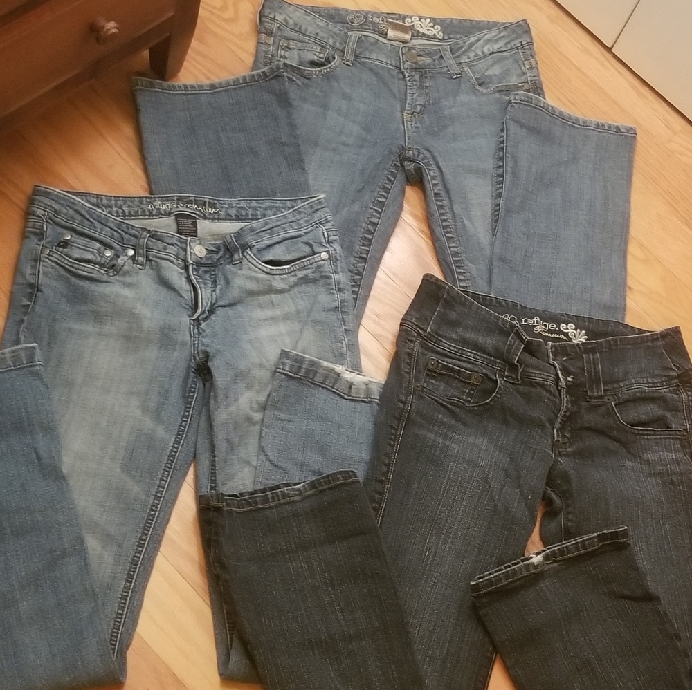 3 Pairs of Refuge Premium Jeans